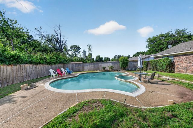 6724 Bartay Drive, North Richland Hills, TX 76182