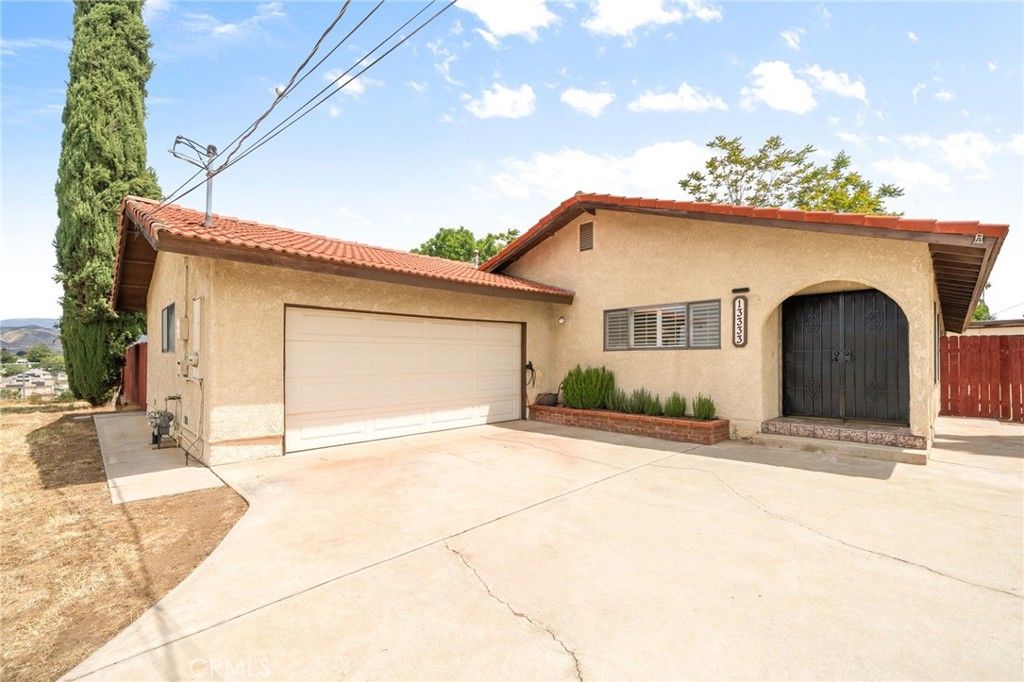 Image 3 of property listing at 13333 5th, Yucaipa, CA 92399