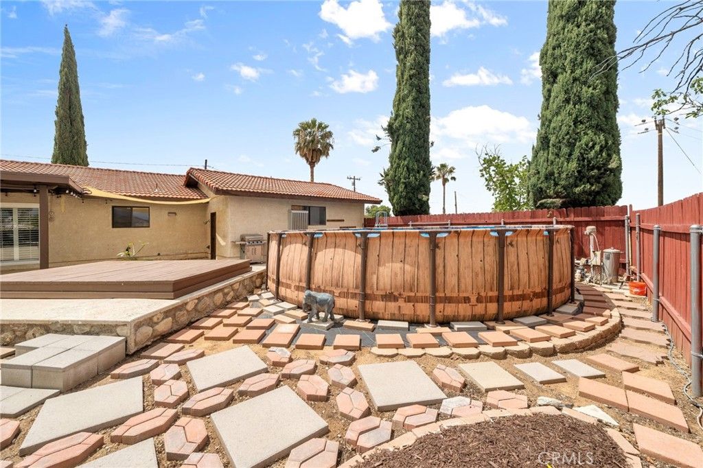 Image 33 of property listing at 13333 5th, Yucaipa, CA 92399