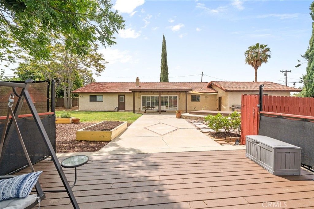 Image 39 of property listing at 13333 5th, Yucaipa, CA 92399