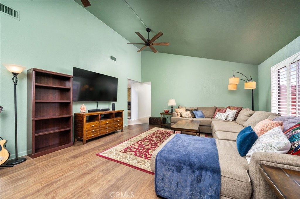 Image 5 of property listing at 13333 5th, Yucaipa, CA 92399