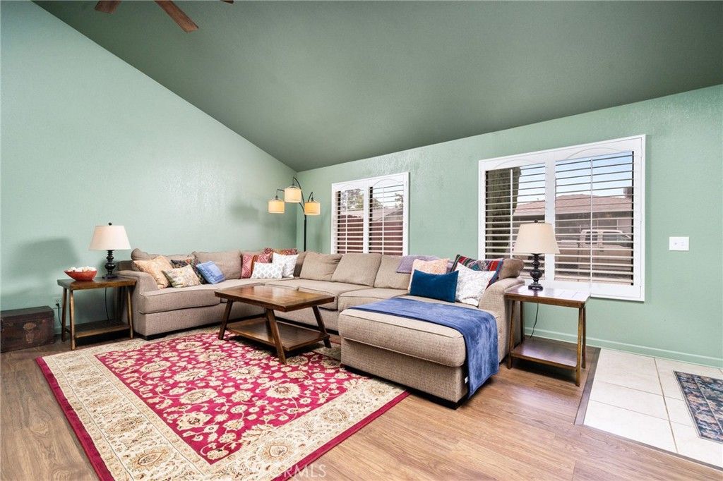 Image 6 of property listing at 13333 5th, Yucaipa, CA 92399