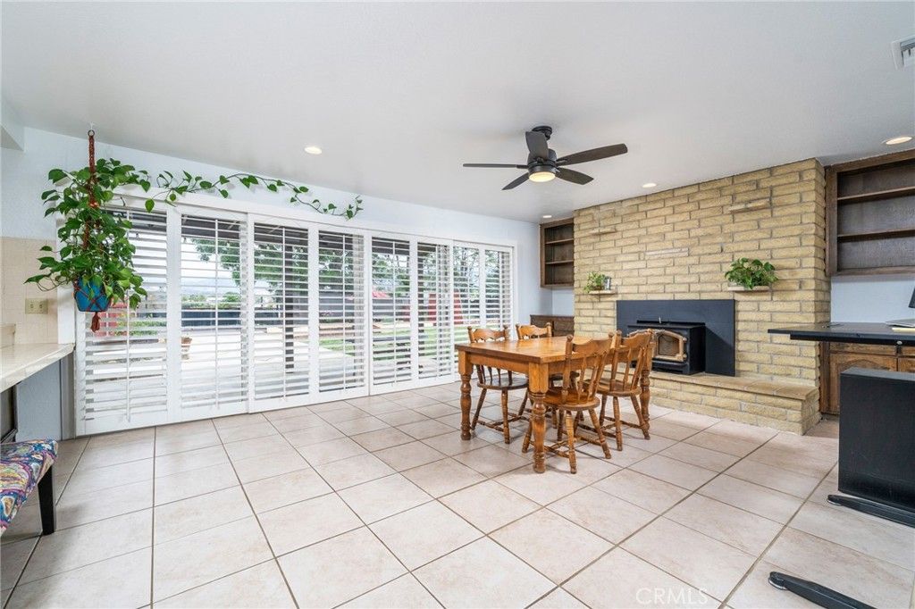 Image 8 of property listing at 13333 5th, Yucaipa, CA 92399