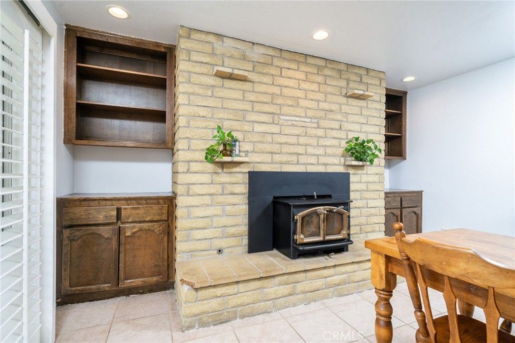 Image 9 of property listing at 13333 5th, Yucaipa, CA 92399