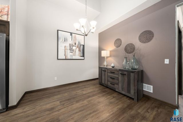 5701 S Bounty Pl Place, Sioux Falls, SD 57108