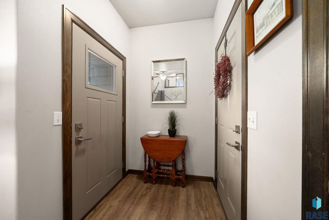 5701 S Bounty Pl Place, Sioux Falls, SD 57108