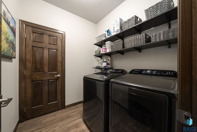 5701 S Bounty Pl Place, Sioux Falls, SD 57108