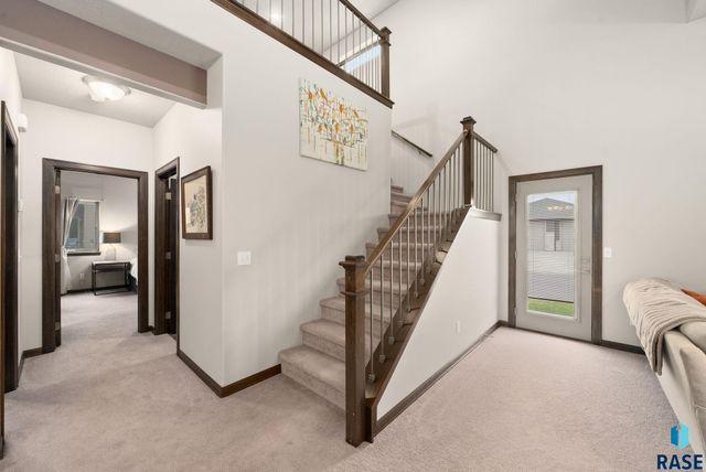 5701 S Bounty Pl Place, Sioux Falls, SD 57108