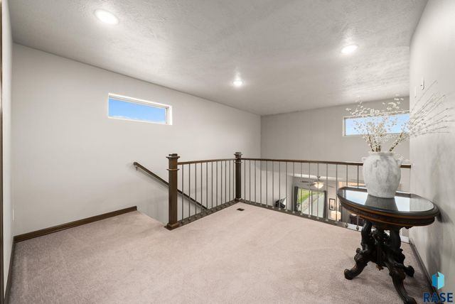 5701 S Bounty Pl Place, Sioux Falls, SD 57108