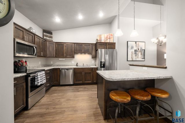 5701 S Bounty Pl Place, Sioux Falls, SD 57108