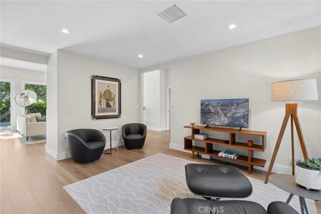 3 Rue Cannes, Newport Beach, CA 92660