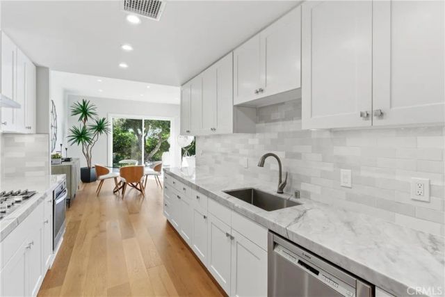 3 Rue Cannes, Newport Beach, CA 92660