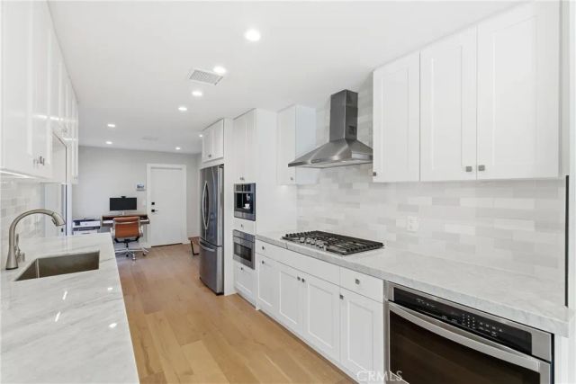 3 Rue Cannes, Newport Beach, CA 92660