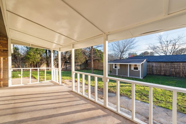 2311 Sheri Oak LN, Austin, TX 78748