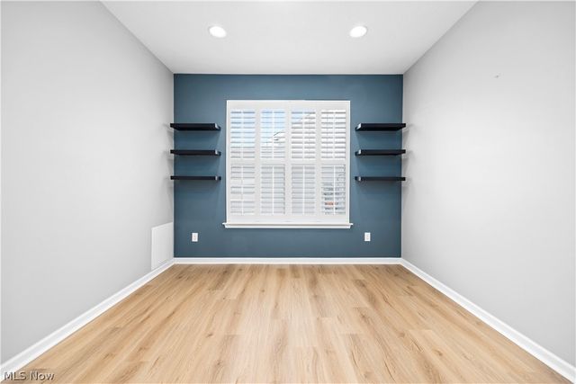 292 Kensington Way, Elyria, OH 44035