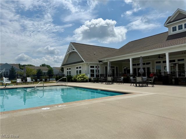 292 Kensington Way, Elyria, OH 44035