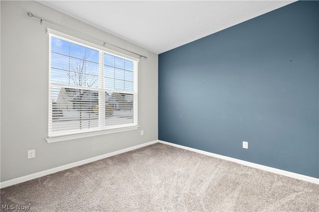 292 Kensington Way, Elyria, OH 44035