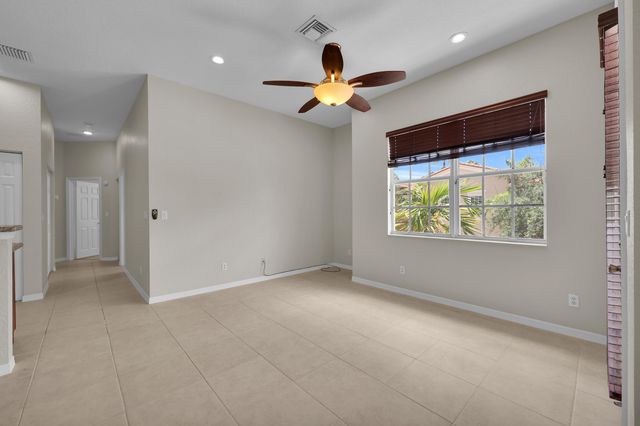 4851 Bonsai Circle 213, Palm Beach Gardens, FL 33418