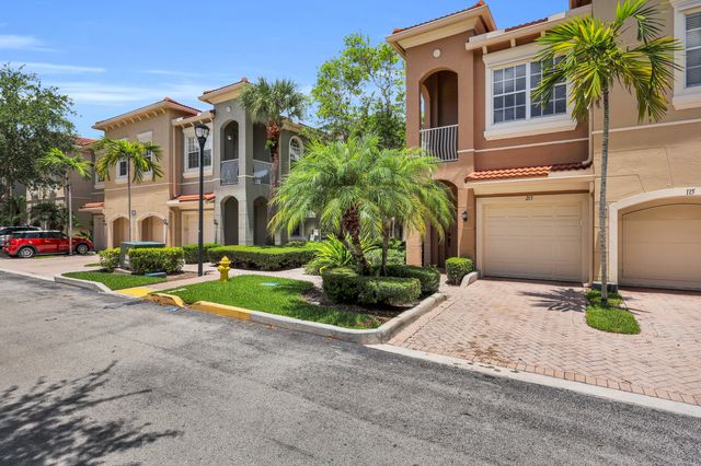 4851 Bonsai Circle 213, Palm Beach Gardens, FL 33418