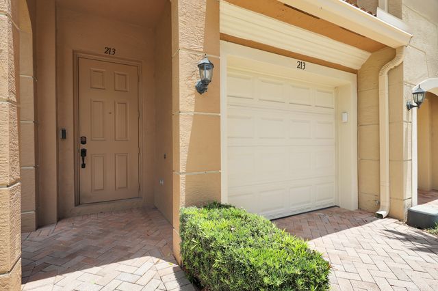 4851 Bonsai Circle 213, Palm Beach Gardens, FL 33418
