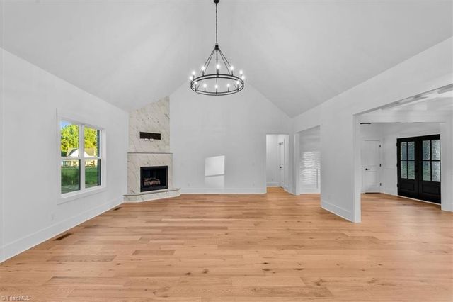 5090 Southern Pines Drive, Kernersville, NC 27284