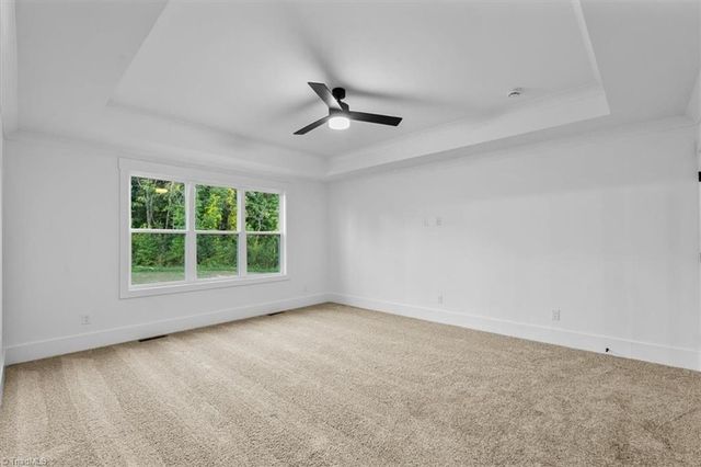 5090 Southern Pines Drive, Kernersville, NC 27284