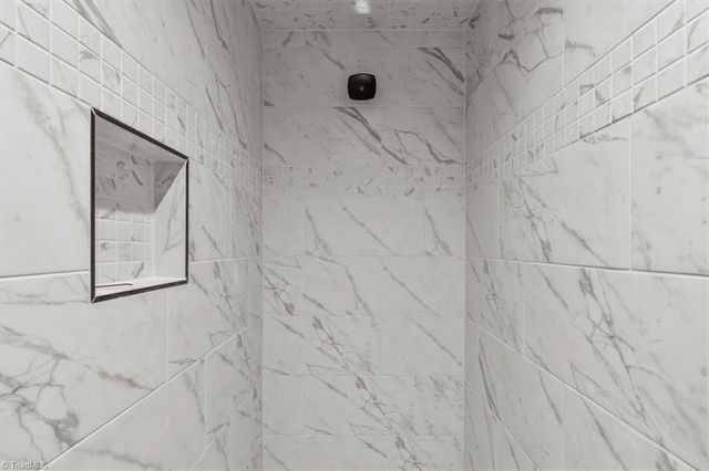 5090 Southern Pines Drive, Kernersville, NC 27284