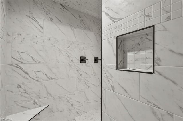 5090 Southern Pines Drive, Kernersville, NC 27284