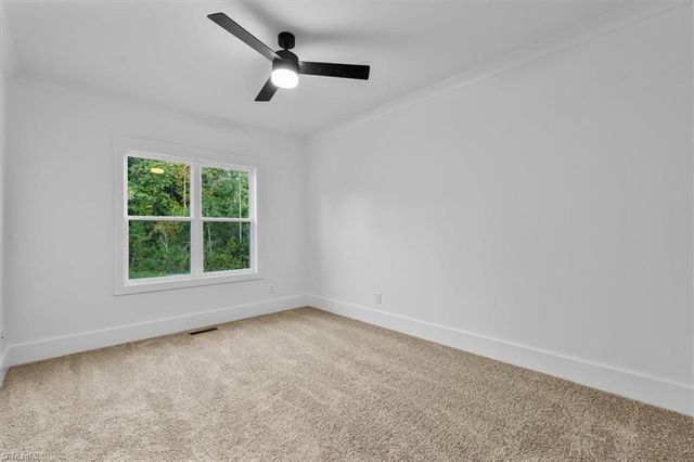 5090 Southern Pines Drive, Kernersville, NC 27284