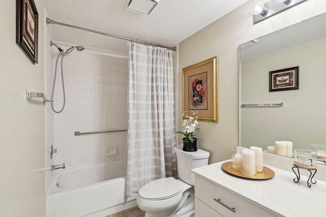 10208 NW 24th Place 102, Sunrise, FL 33322