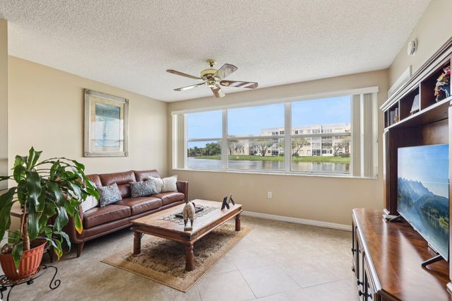 10208 NW 24th Place 102, Sunrise, FL 33322