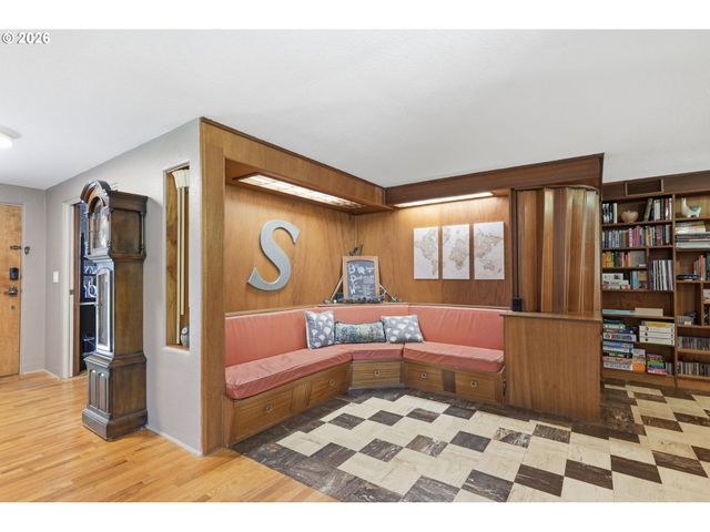 110 CORLISS Ln, Eugene, OR 97404