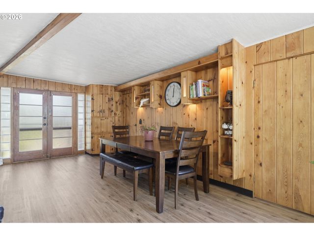 110 CORLISS Ln, Eugene, OR 97404