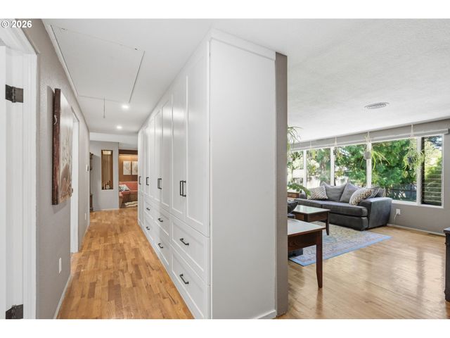 110 CORLISS Ln, Eugene, OR 97404