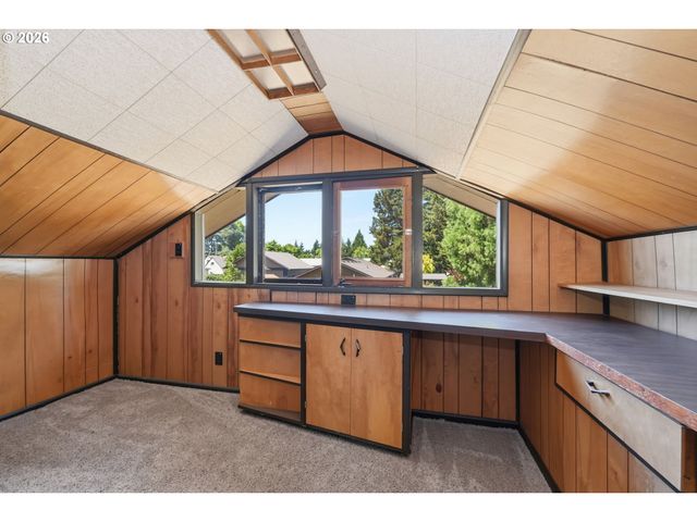 110 CORLISS Ln, Eugene, OR 97404