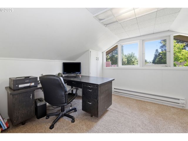 110 CORLISS Ln, Eugene, OR 97404