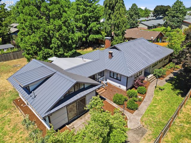 110 CORLISS Ln, Eugene, OR 97404