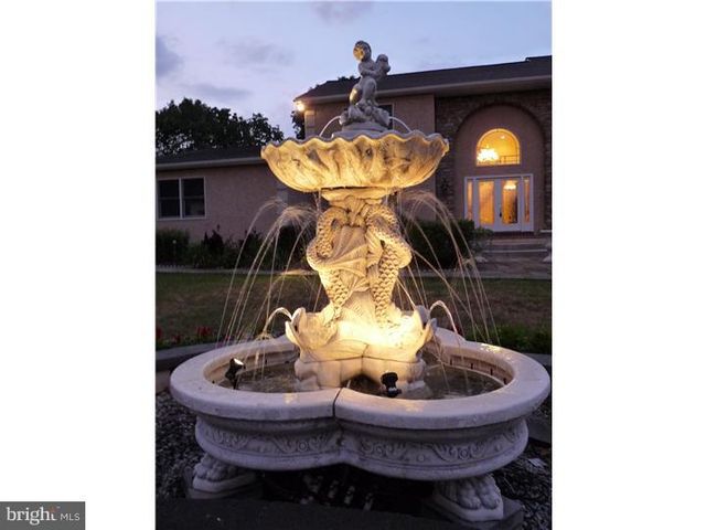 3461 ERNEST LN, Collegeville, PA 19426