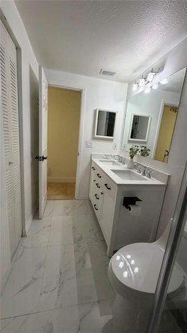 6713 WILLOW SPRING COURT, Tampa, FL 33615