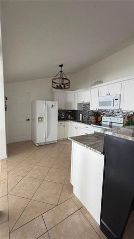 6713 WILLOW SPRING COURT, Tampa, FL 33615