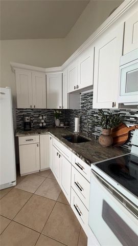 6713 WILLOW SPRING COURT, Tampa, FL 33615