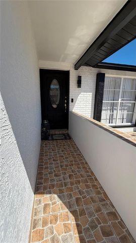 6713 WILLOW SPRING COURT, Tampa, FL 33615