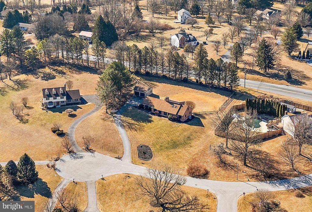 12 ELEANOR DR, Lincoln University, PA 19352