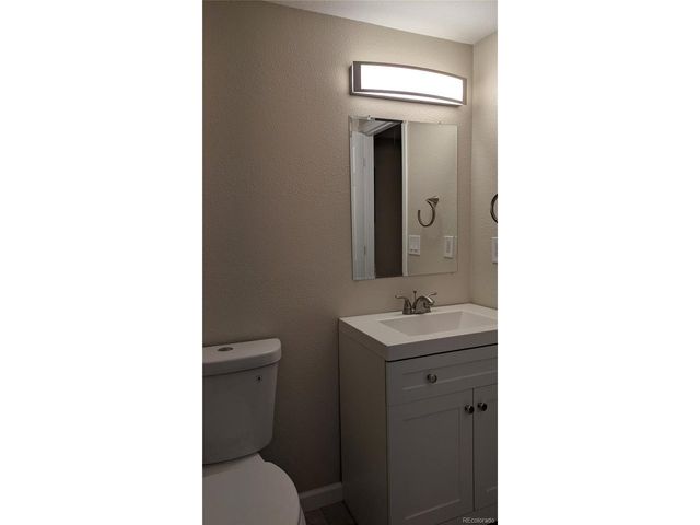 286 S Nome St, Aurora, CO 80012