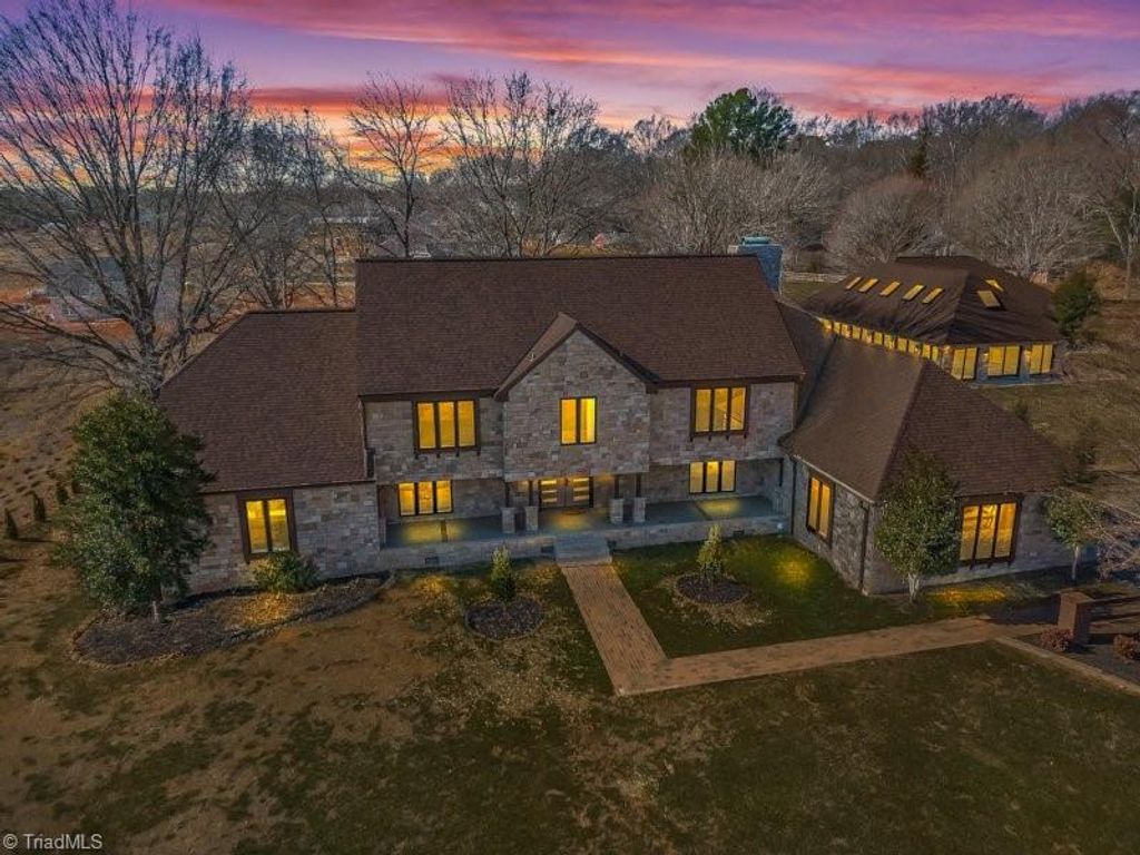 5890 Clouds Harbor Trail, Clemmons, NC 27012