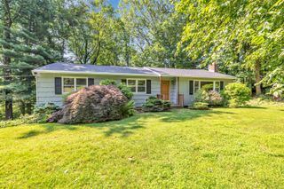 49 Nutmeg Lane, Shelton, CT 06484