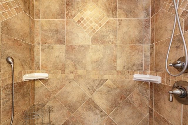 979 Hildreth Street, Dracut, MA 01826