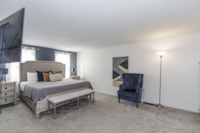 979 Hildreth Street, Dracut, MA 01826