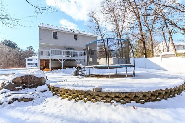 979 Hildreth Street, Dracut, MA 01826