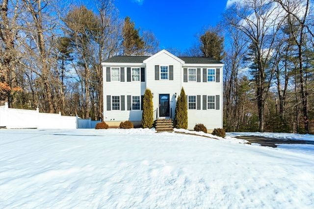979 Hildreth Street, Dracut, MA 01826